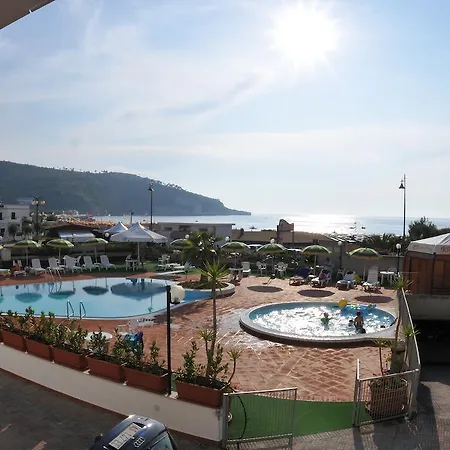 Morcavallo & Wellness Hotel