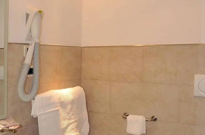מלון Morcavallo & Wellness 4*