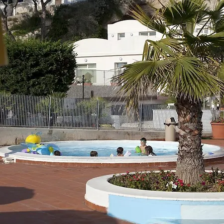 מלון Morcavallo & Wellness 4*