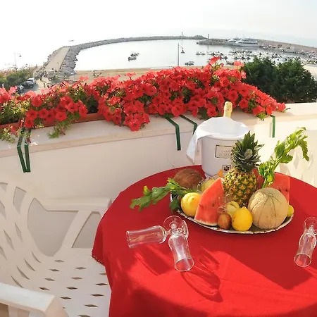 Morcavallo Hotel & Wellness Отель Пескичи