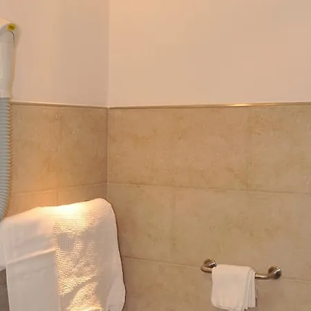 מלון Morcavallo & Wellness 4*
